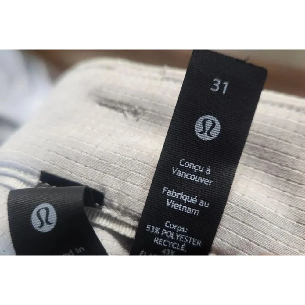Lululemon Men's Grey-Biege Athleisure Pants Size 31